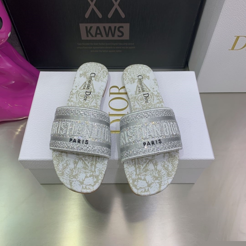 ch**an D*or slippers